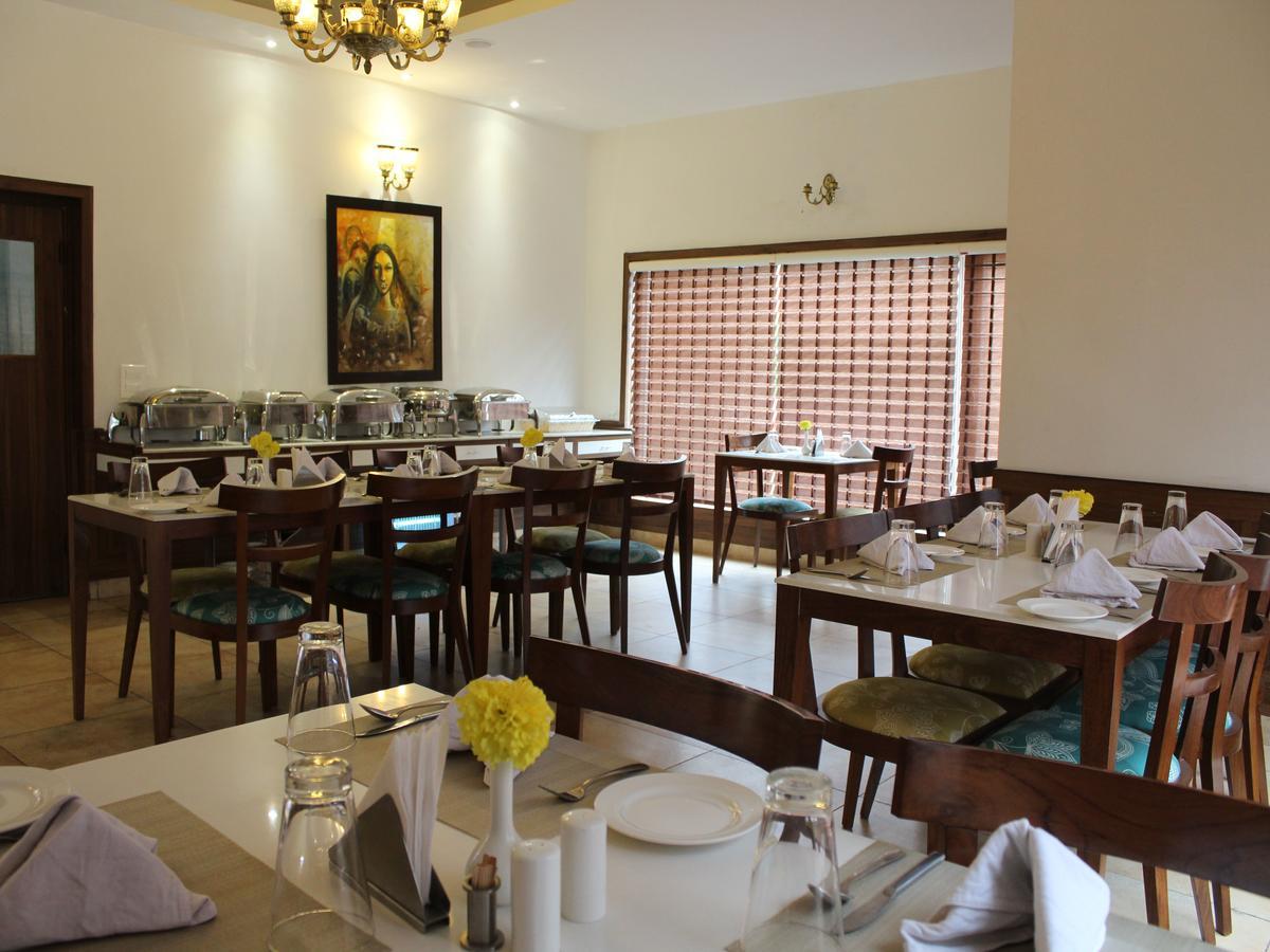 Oyo 2531 Hotel Una Comfort Misty Oak Nainital Exterior photo